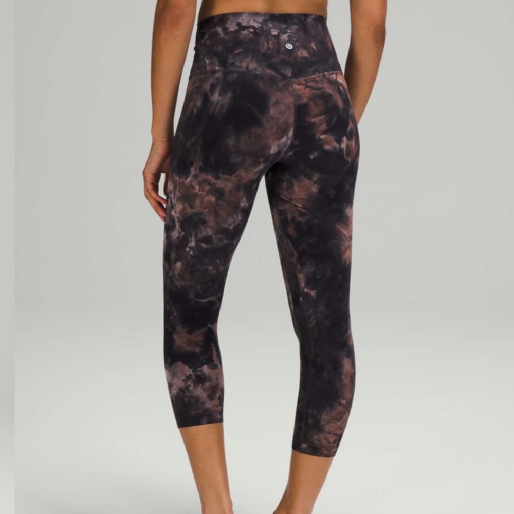 Lululemon Align Crop *21"
Diamond Dye Graphite Grey Pink Pastel plus size 20
